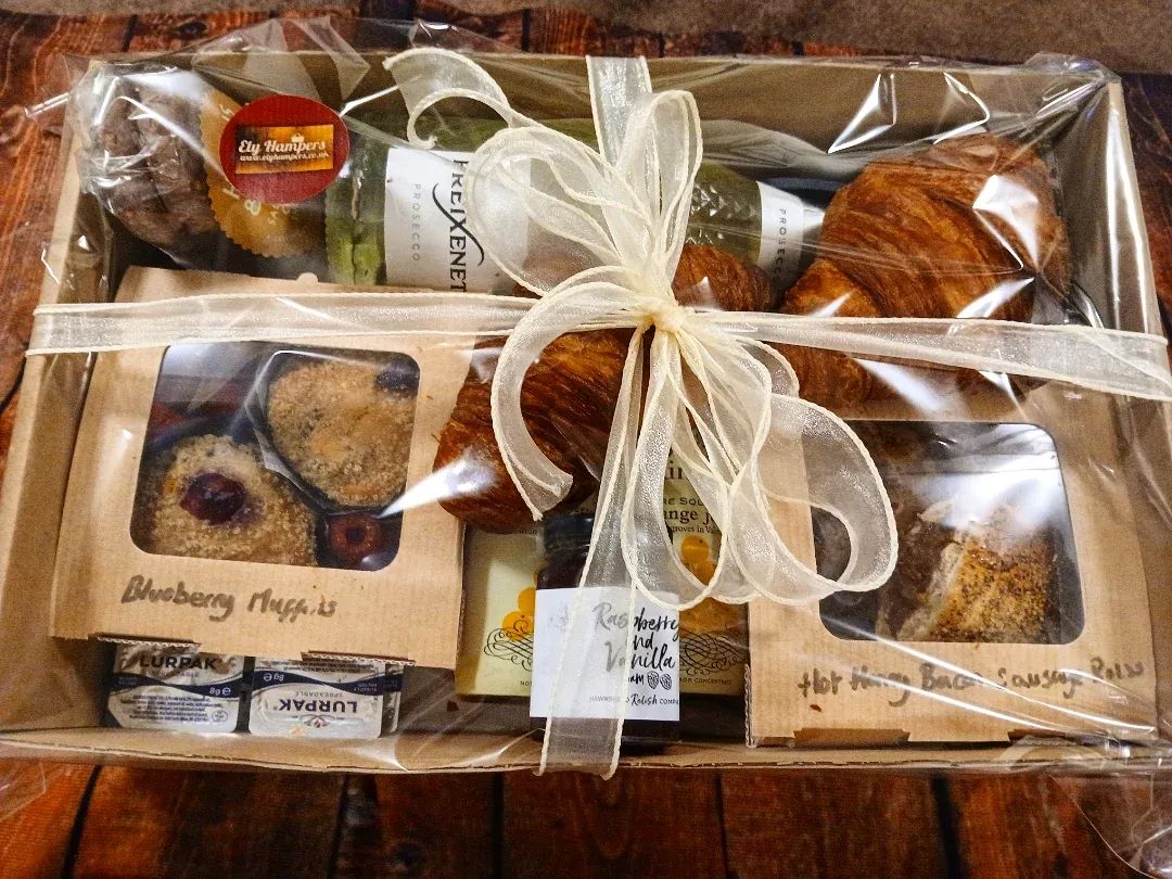 Brunch hamper tray 2