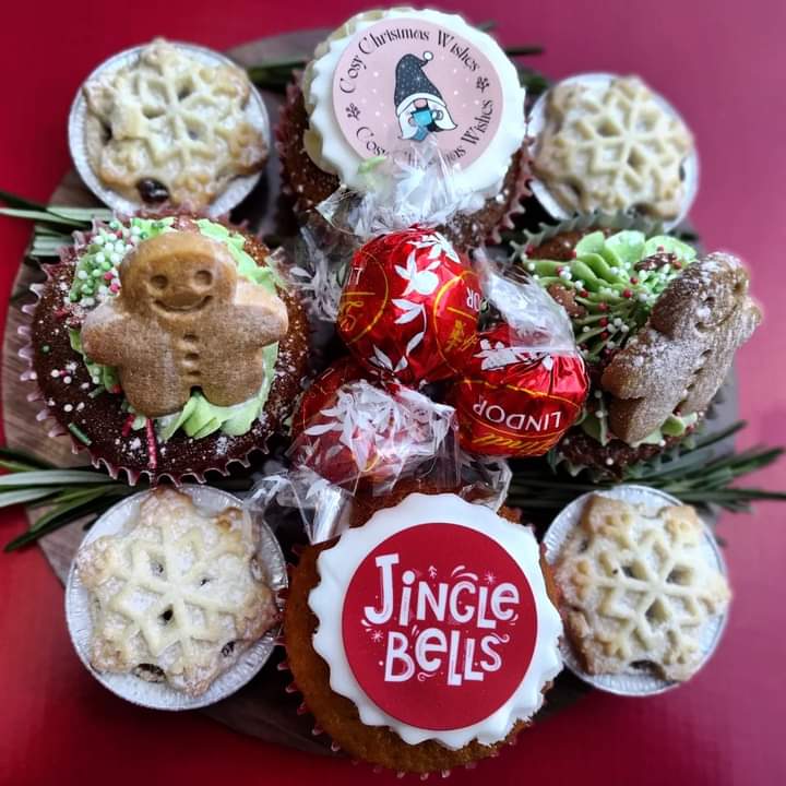 Christmas cake plate
