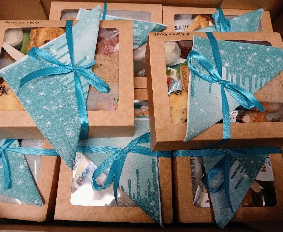 Afternoon tea teal